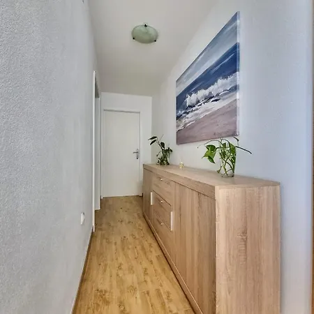 Apartment Vjekoslav Sea View
