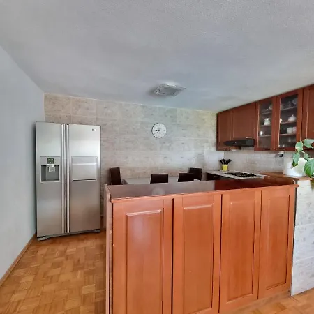 Vjekoslav Sea View Apartment *