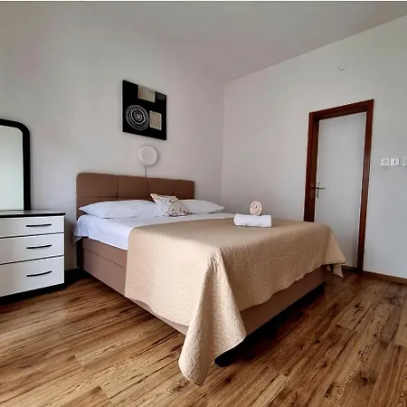 Vjekoslav Sea View * Promajna